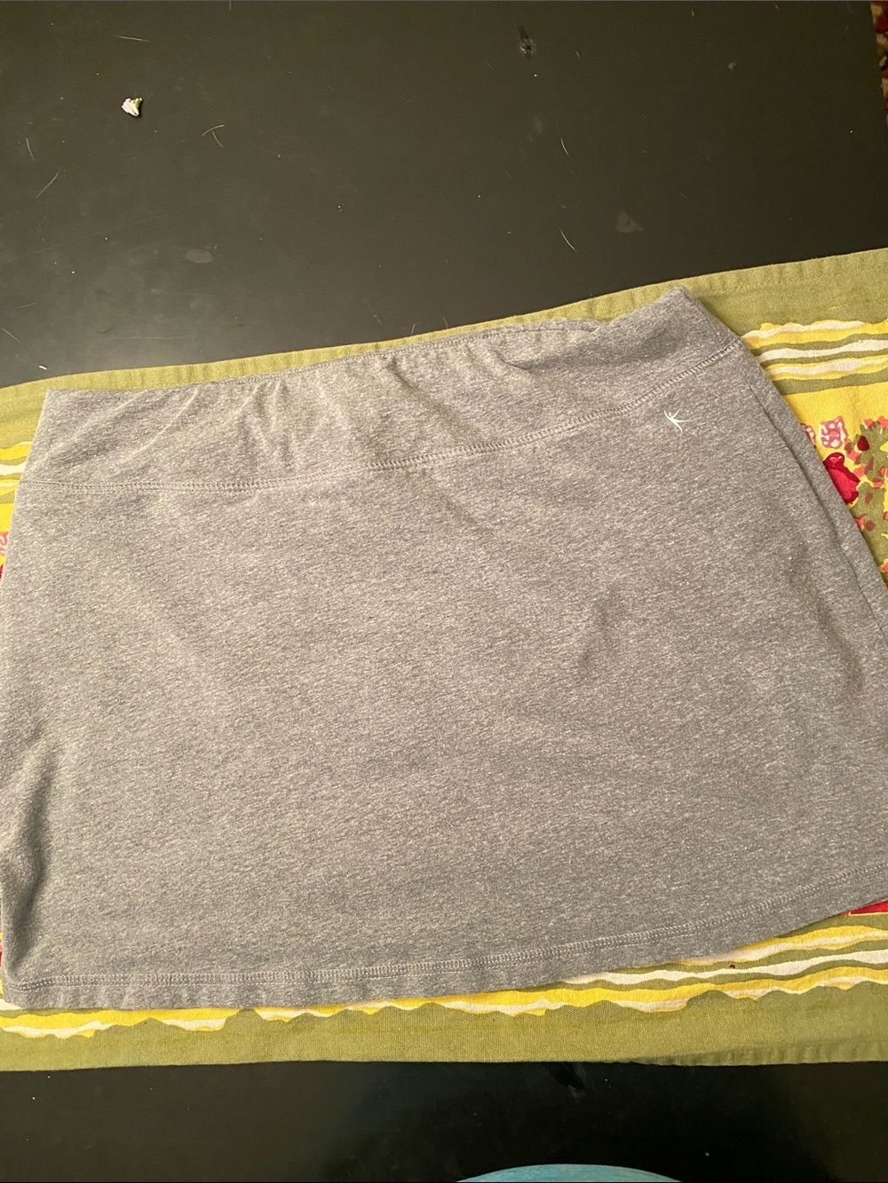 Danskin Now Heather Gray Knit Skort